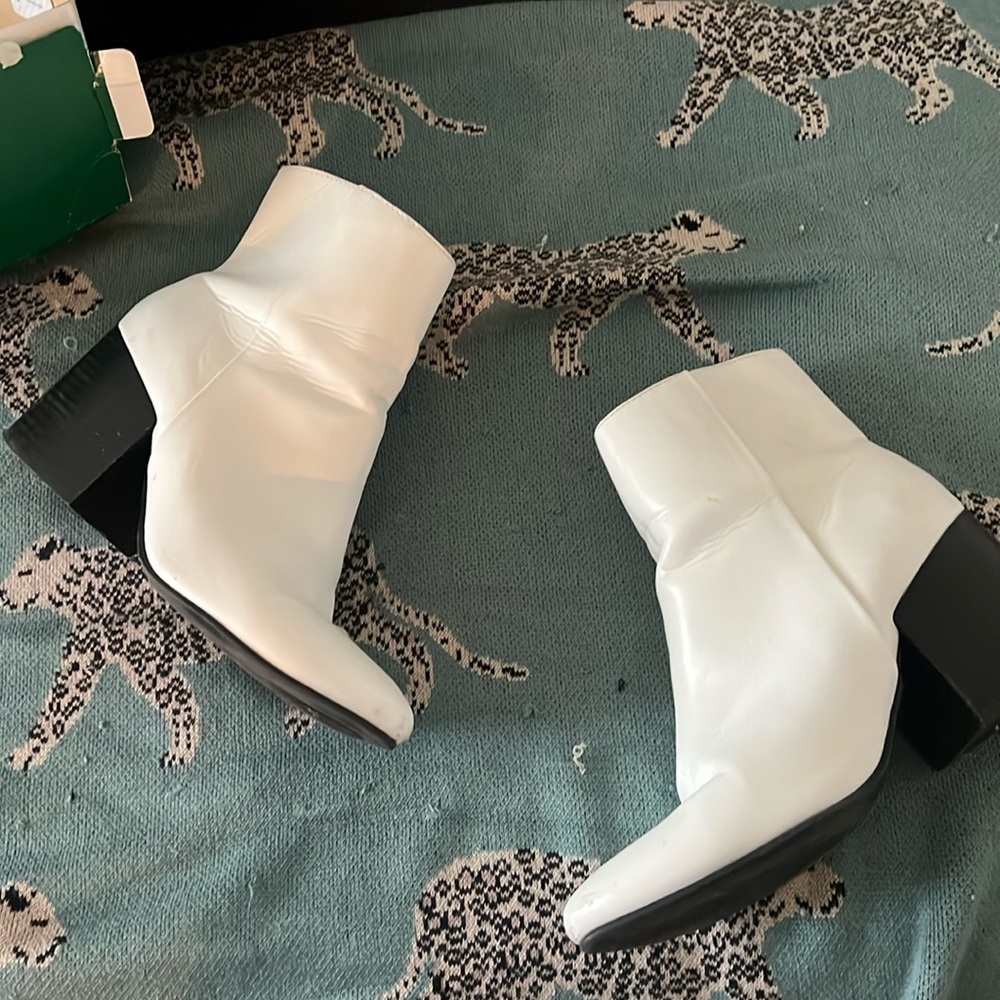 White Boots.. used